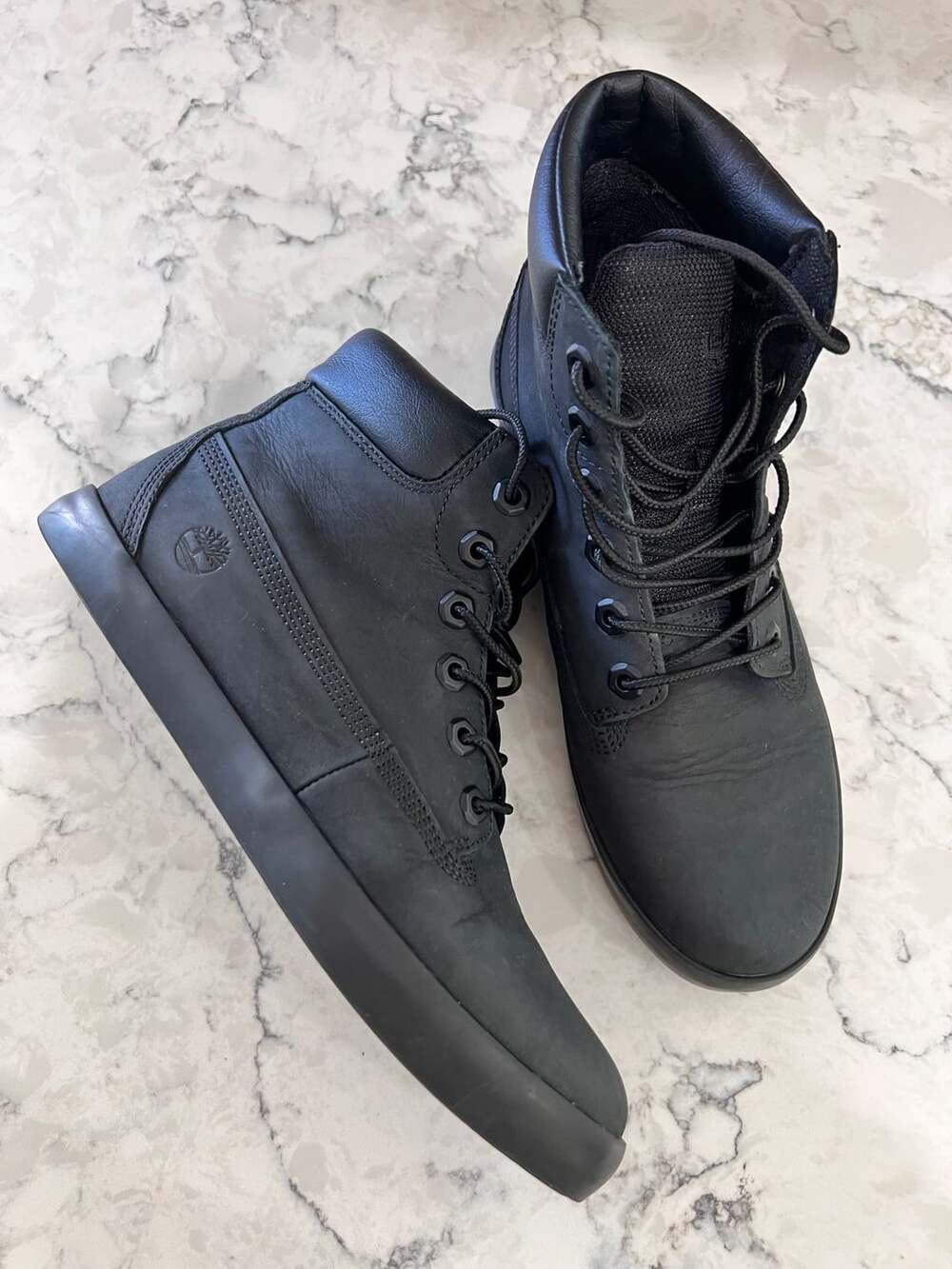 Timberland Flannery Size 8 Black Nubuck Sneaker Boot Woman